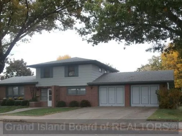 2021 N Wheeler Ave, Grand Island, NE 68801