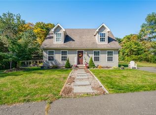 40 Acer Dr, Middletown, CT 06457