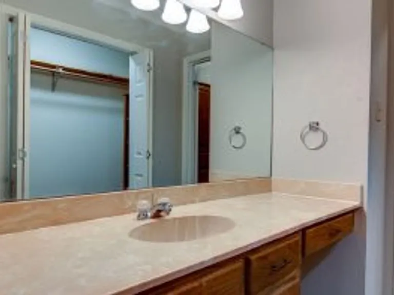 3008 Crestridge Dr — Photo 15