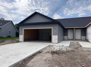 9551 Bailie Ct, Waverly, NE 68462
