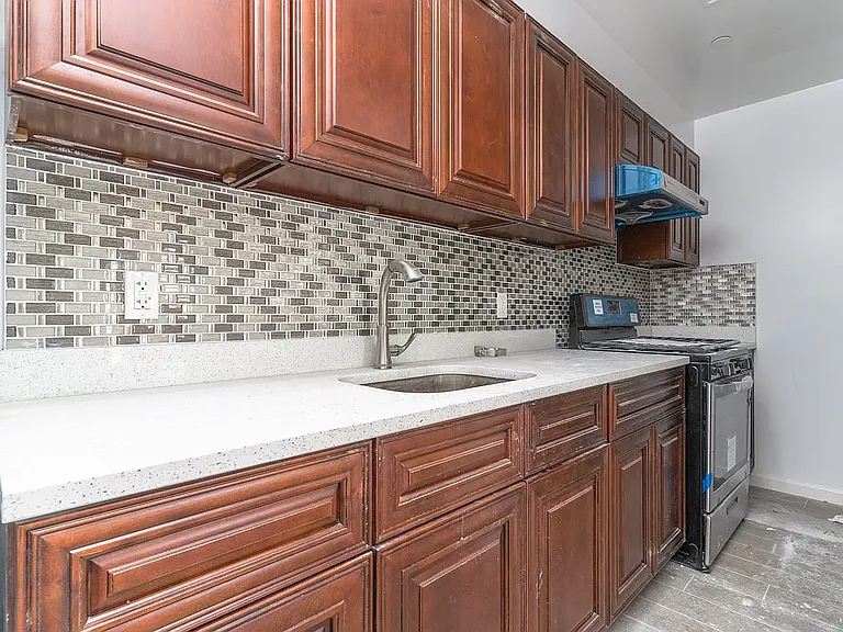 521 45th St #3A — Photo 7