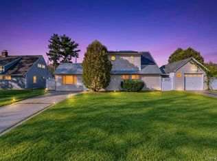 11 Petal Lane, Hicksville, NY 11801