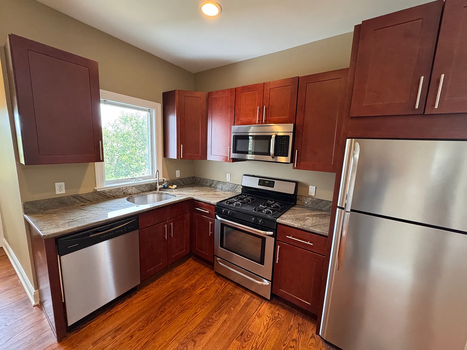 2 bed, $2,475 — Photo 4