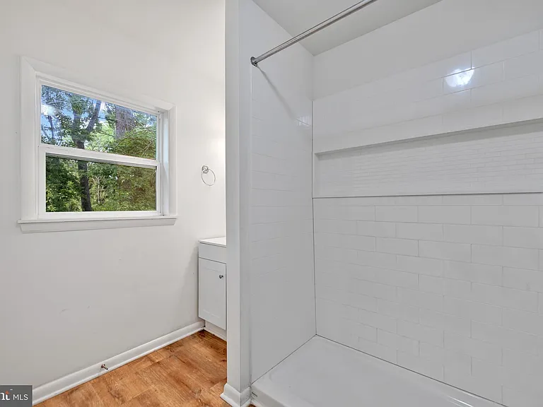811 Seagrove Rd E #811 — Photo 17