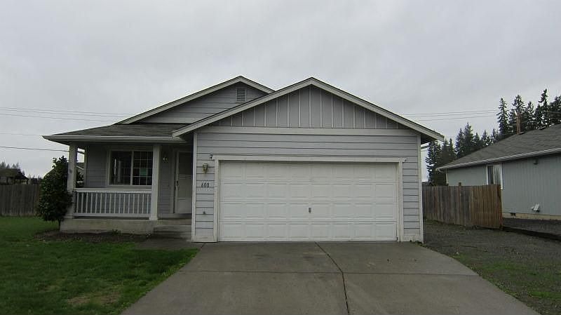 1st image of 608 Pine Ln