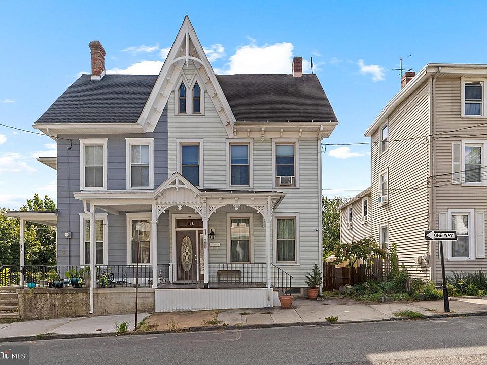 1st image of 118 Pearl St