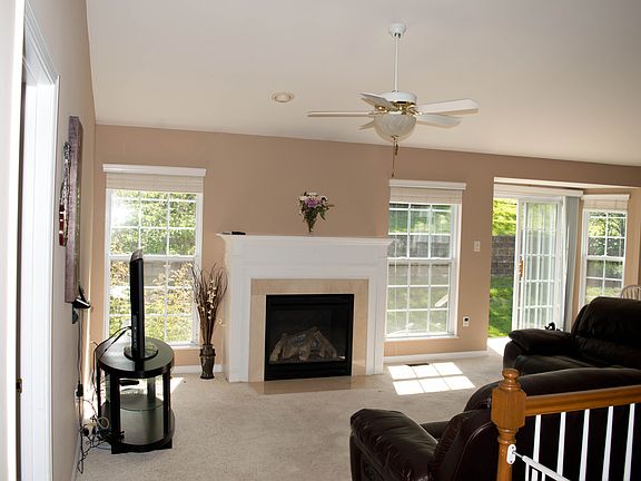 3rd image of 531 Coventry Trail Ln