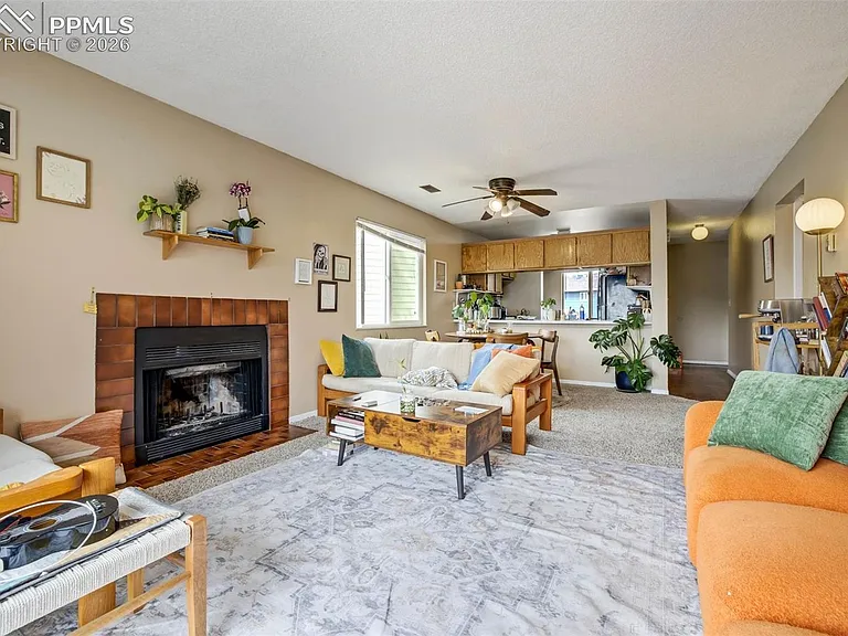 6935 Peyote Way #D — Photo 10