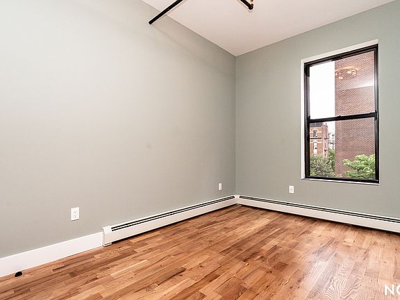 4th image of 277 W 132nd St APT 3