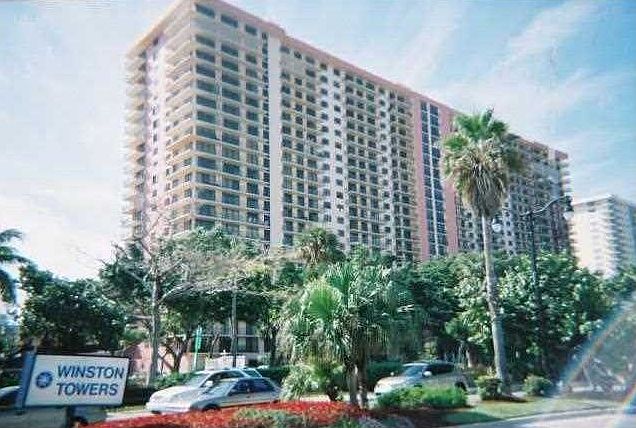 1st image of 210 174th St APT 315