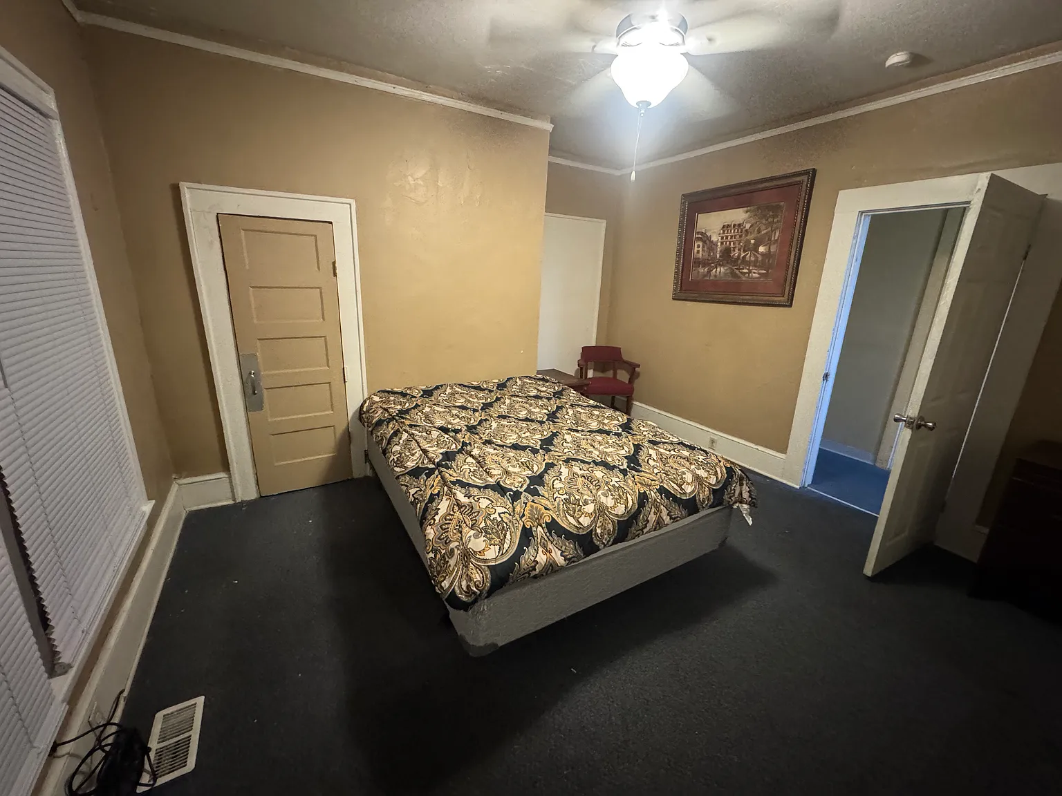 1609 W Raleigh Blvd — Photo 2