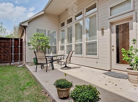 3rd image of 12214 Chapelview Dr