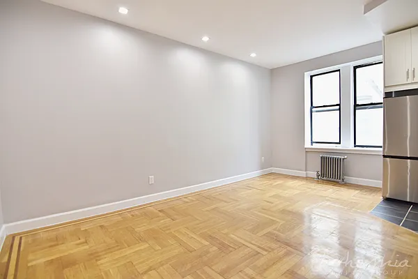 Rented by Bohemia Realty Group | media 2