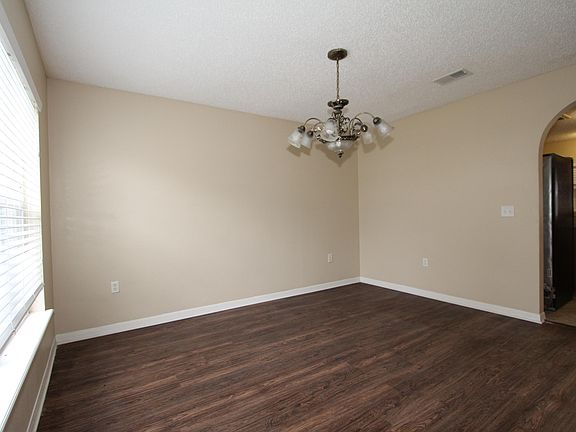 5th image of 7435 N VOLLEY Drive