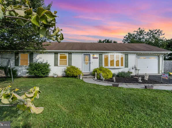 1626 Greenwood Dr, Lebanon, PA 17046