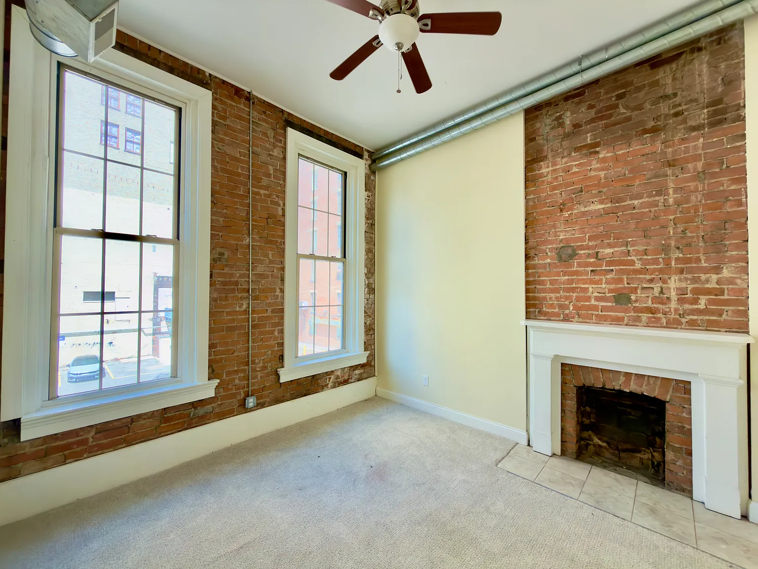 2 bed, 850 sqft, $1,800 — Photo 3