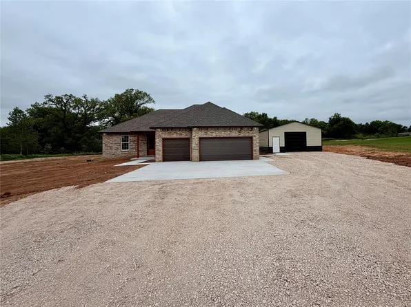13994 Breezy Ln, Shawnee, OK 74804