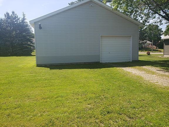 3rd image of 1311 Bingham Ave