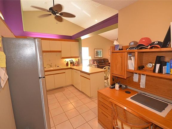 5th image of 2516 SE Tropical East Cir