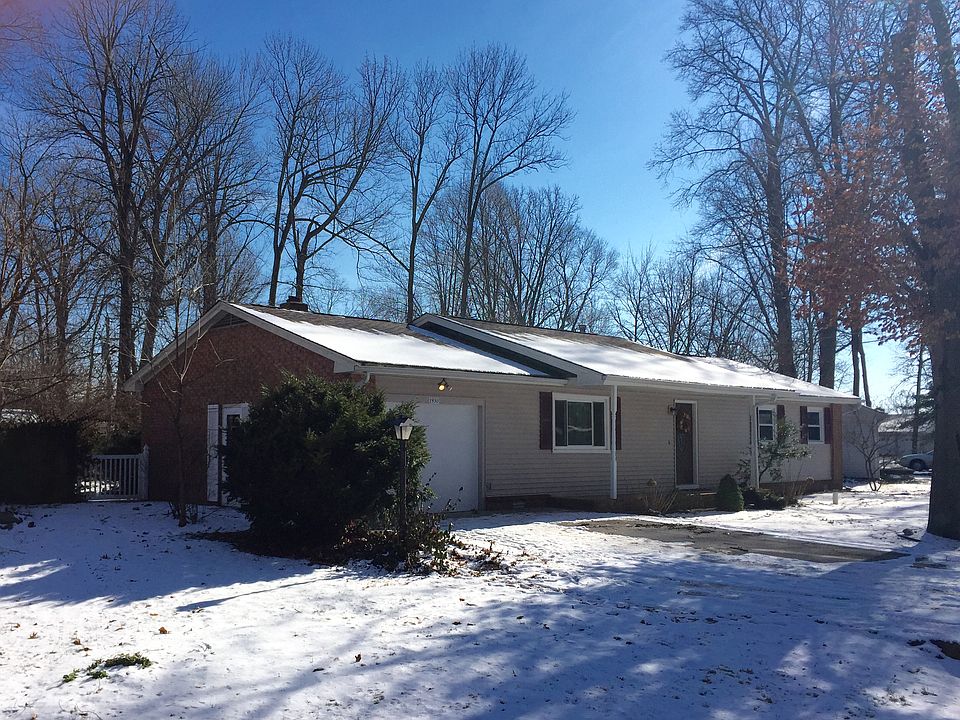 1st image of 1930 N Beechbrook Dr