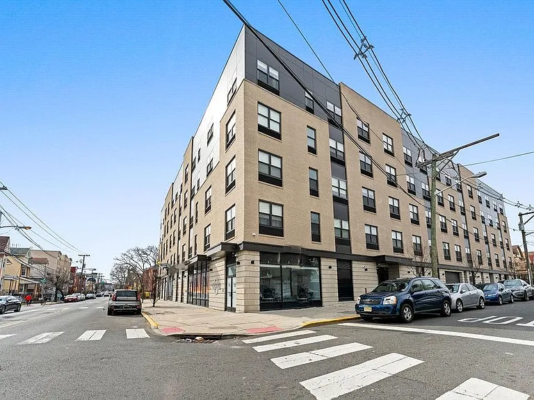429 Bergen Ave #407 — Photo 18