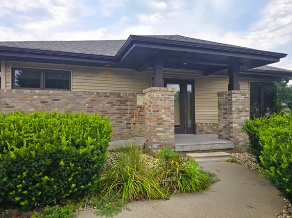 1040 N Bell St, Fremont, NE 68025