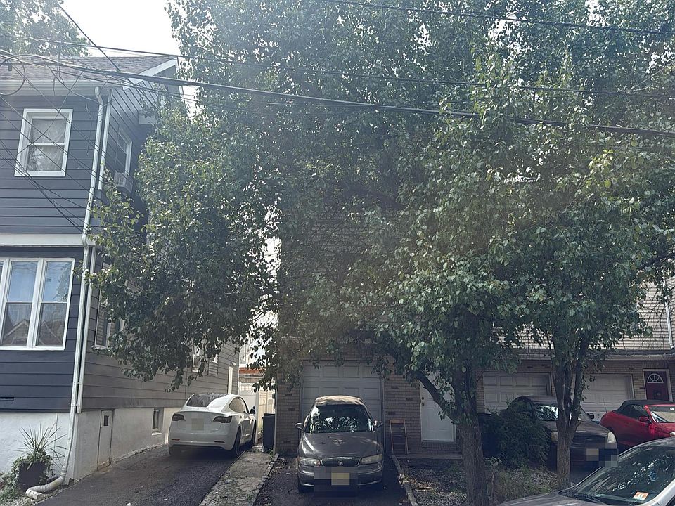 1st image of 39 Berkshire Pl #39