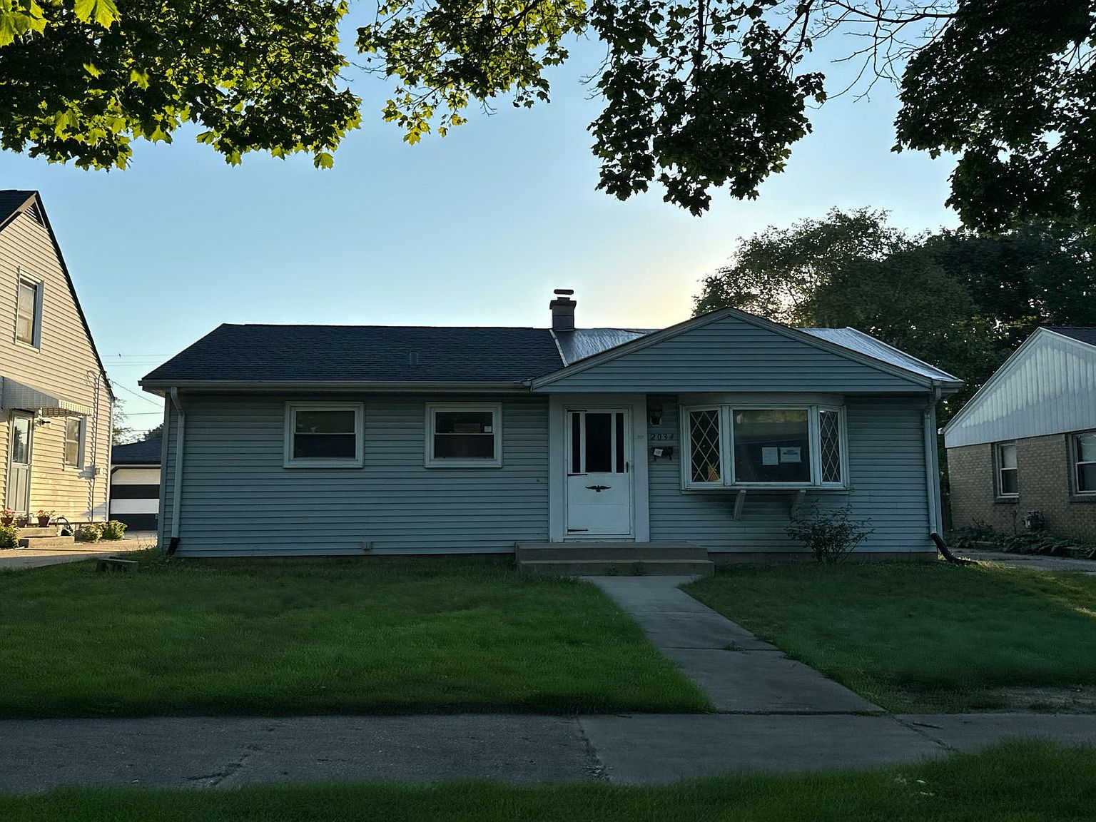 2034 S 87th St, West Allis, WI 53227 Zillow