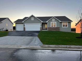 3692 Nighthawk Dr, Beloit, WI 53511