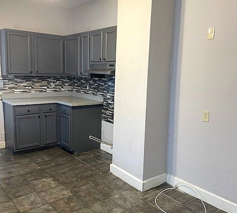 5th image of 11919 Browning Ave
