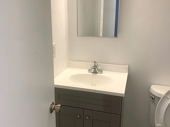 5th image of 2137 Mann Ave APT 2