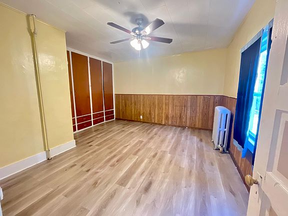 5th image of 215 Ludington St #1