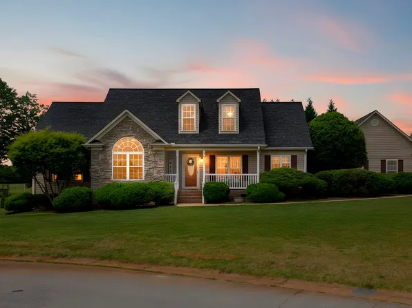 121 Olin Dr, Inman, SC 29349