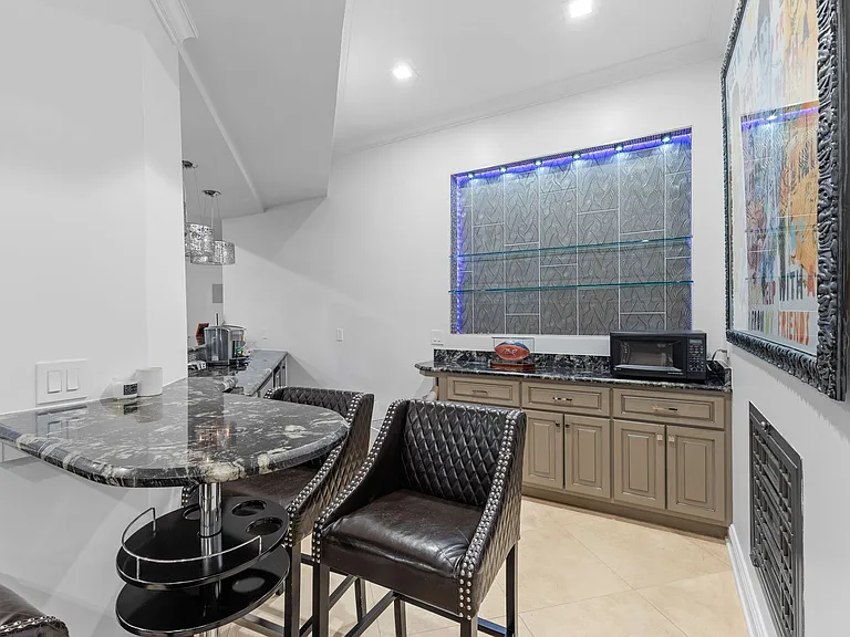 1415 Richland Woods Ln — Photo 45