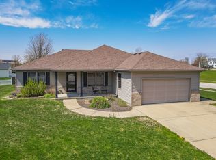 1135 Eagle Cir, Bourbonnais, IL 60914
