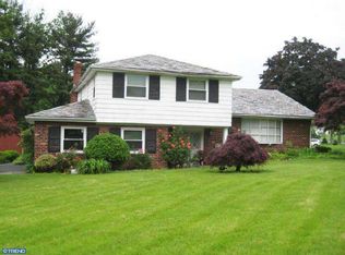11 E Rambler Dr, Holland, PA 18966