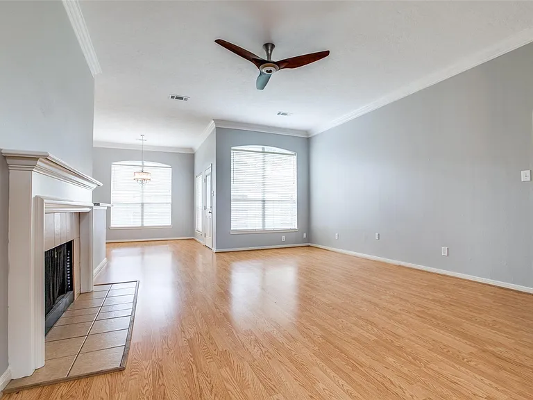 9331 Rodgers Rd — Photo 7