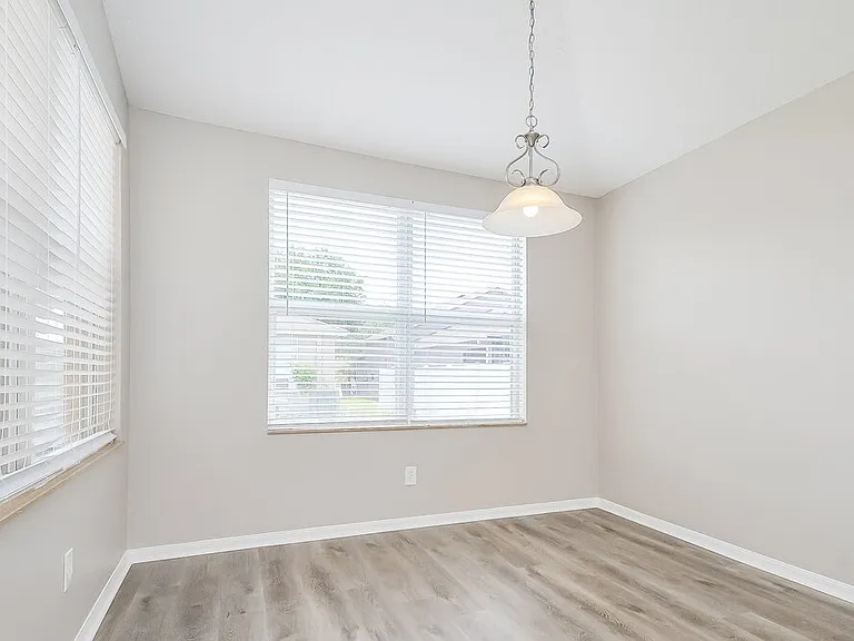 1221 Barclay Wood Dr — Photo 5