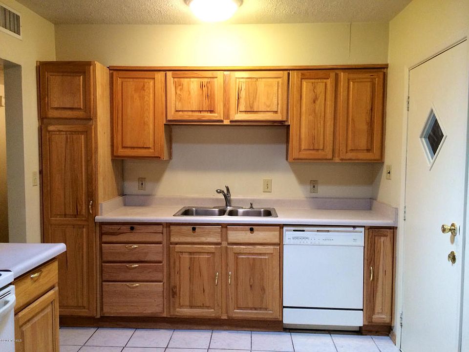 1st image of 730 S Erin Ave