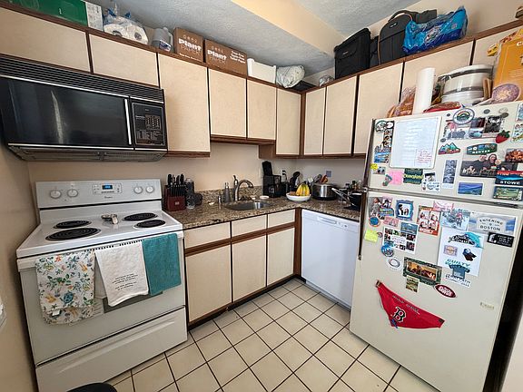 5th image of 92 Gordon St APT 205