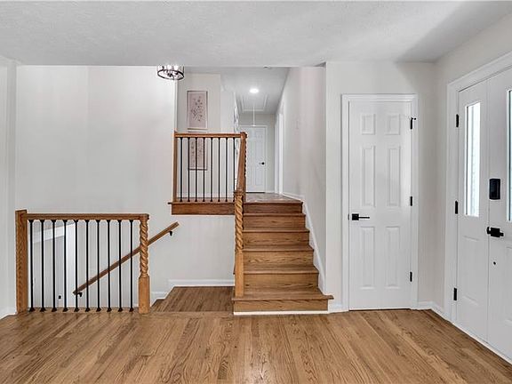 3rd image of 1946 Macland Rd SW