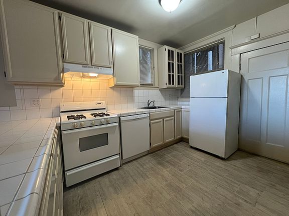 5th image of 1644 Taylor St APT 6