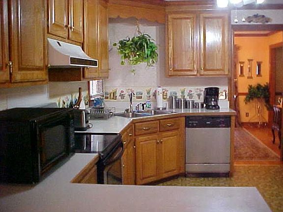 4th image of 2800 Westbrooke Dr