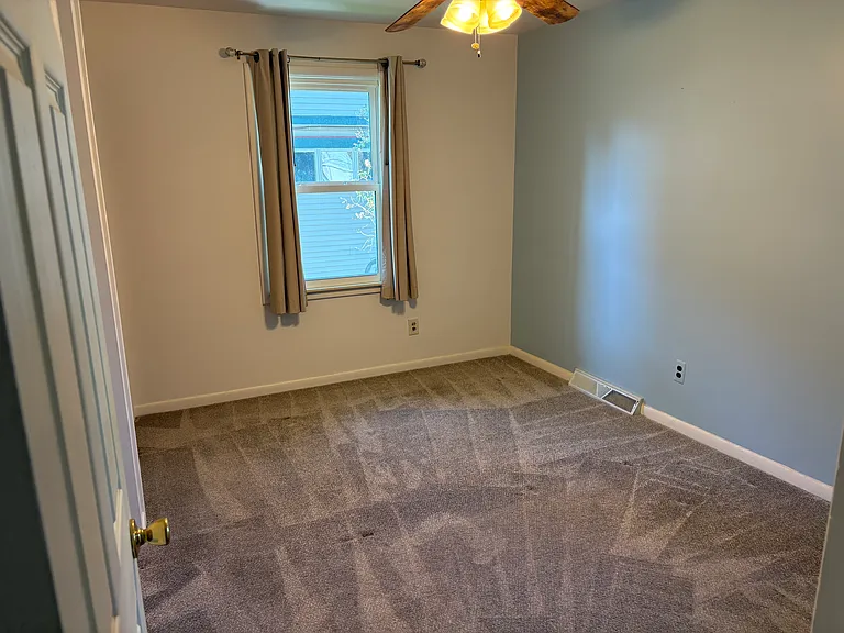 310 Yerkes St — Photo 5