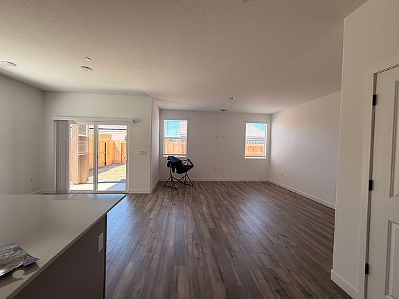 3rd image of 620 Riley Ave