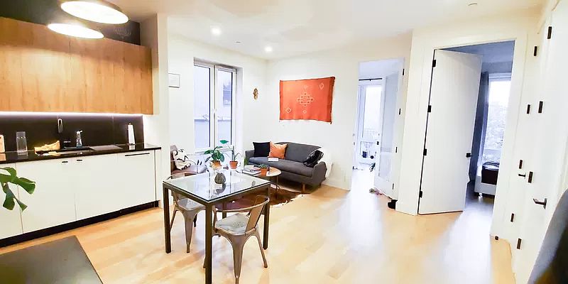1st image of 961 Willoughby Ave #429
