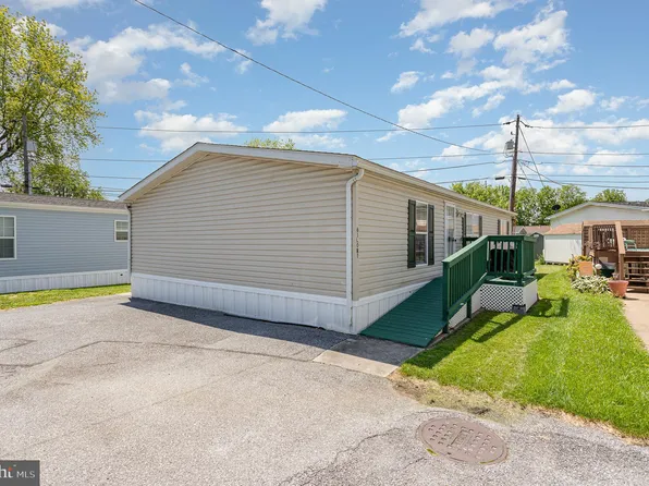 61 Lori Cir, Mechanicsburg, PA 17050