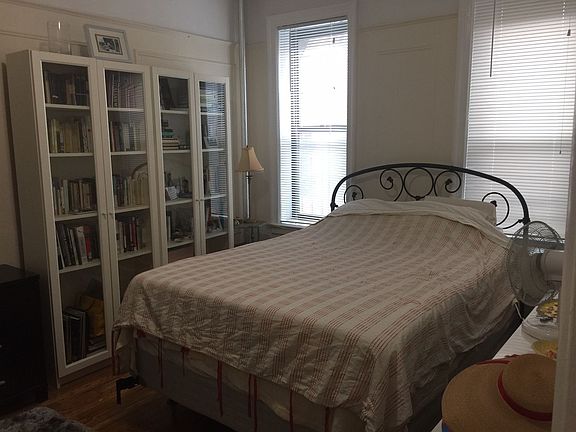 4th image of 4325 44th St APT A1