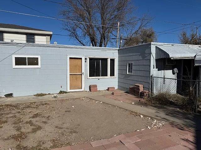 420.5 Douglas St