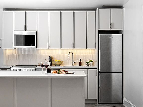 3rd image of 50 W 34th St APT 15A5